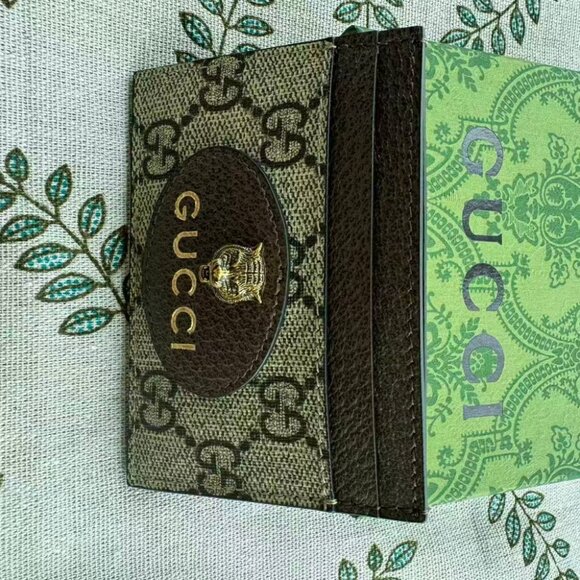 Gucci Tiger Embellished Card Sleeve - Picture 4 of 5